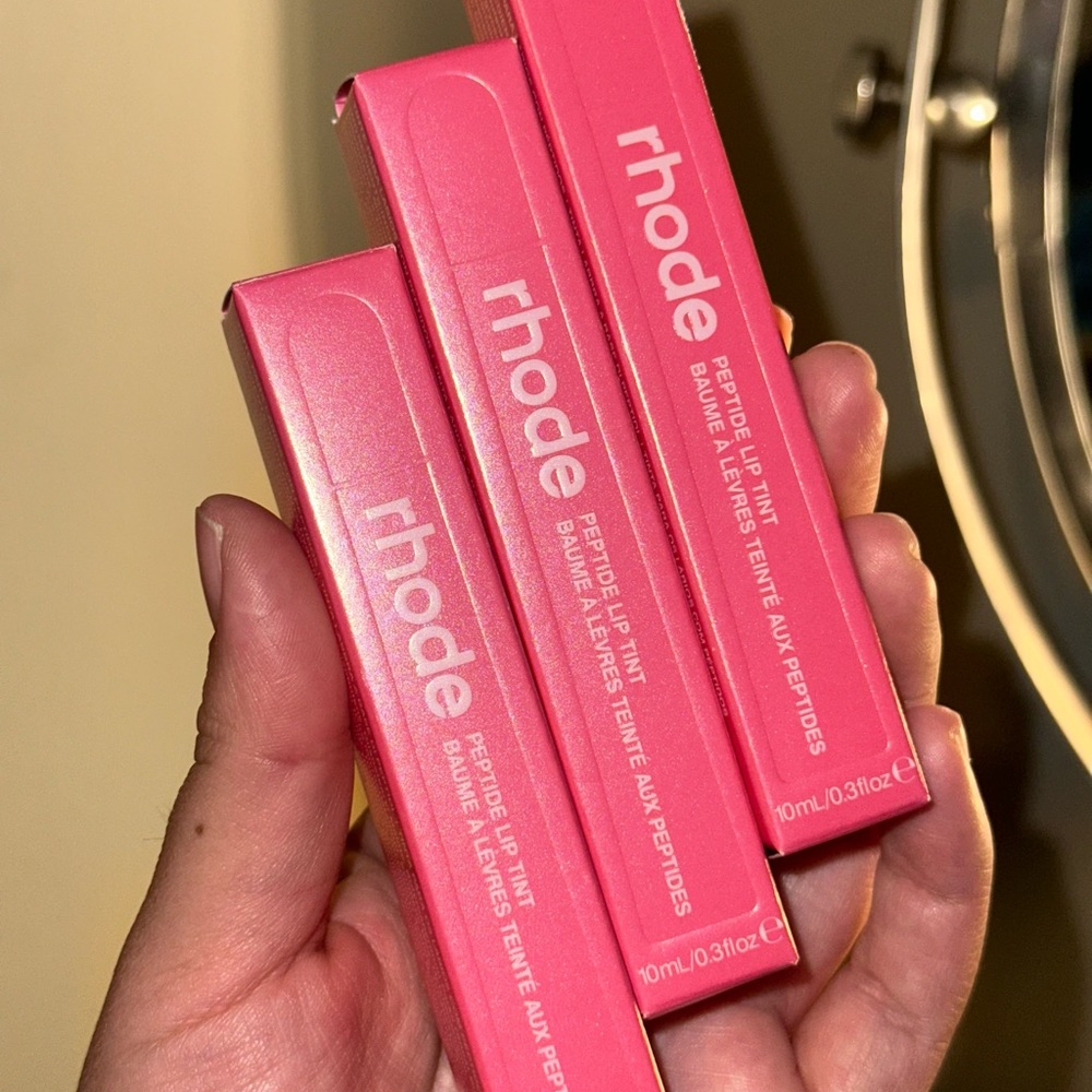 LE Rhode Peptide Lip Tint - Sugar Cookie